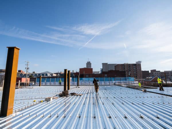 placing a floor on building