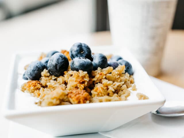 oatmeal with blueberries